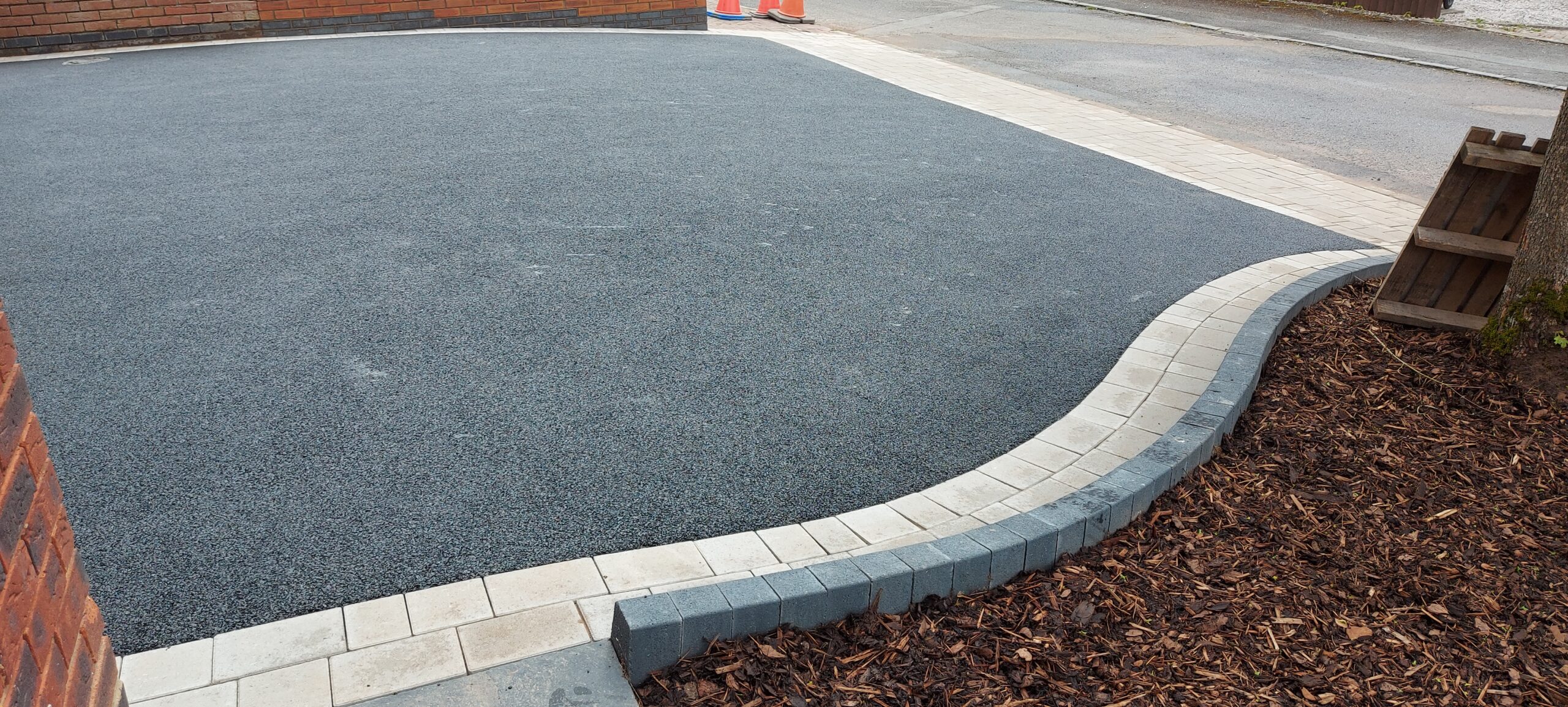 KL Kerbs with Block paving soldier border and Tarmac